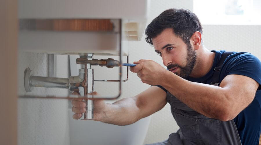 Expert burst pipe repair services in Petersburg, KY